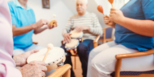 Senior Living Delray | How Music Therapy Help Seniors